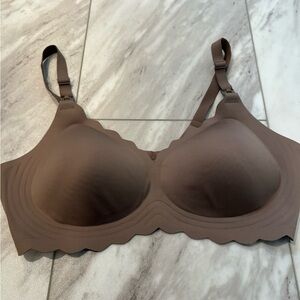 Momcozy breastfeeding Bra